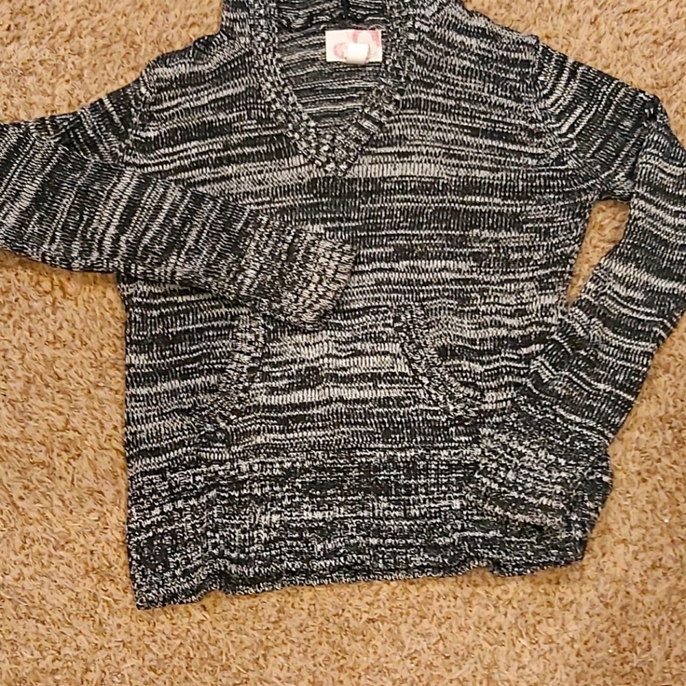 Girls Black & White hoodie